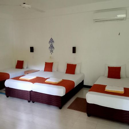 פולונרואה Kithmi Resort מראה חיצוני תמונה