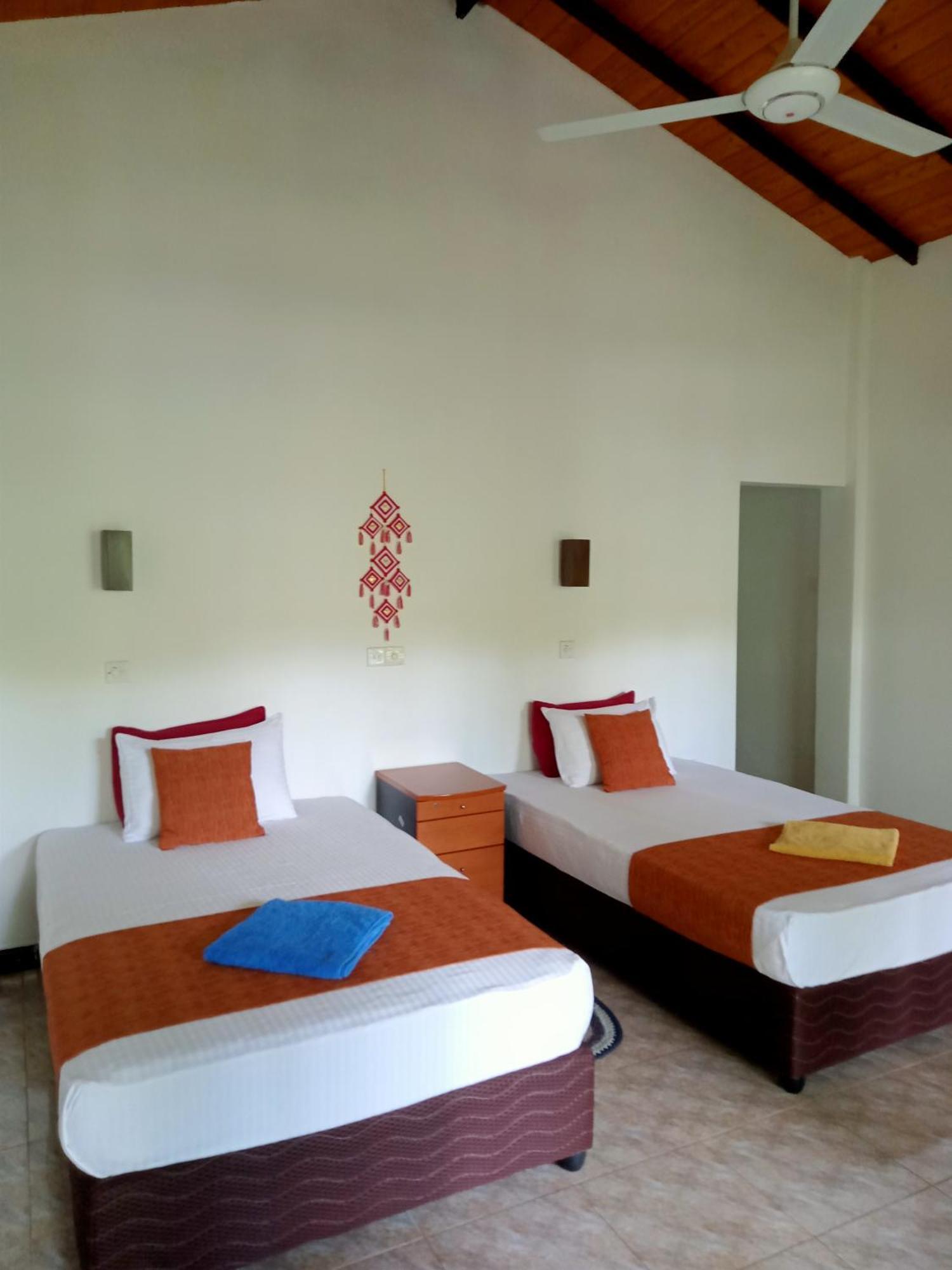 פולונרואה Kithmi Resort מראה חיצוני תמונה