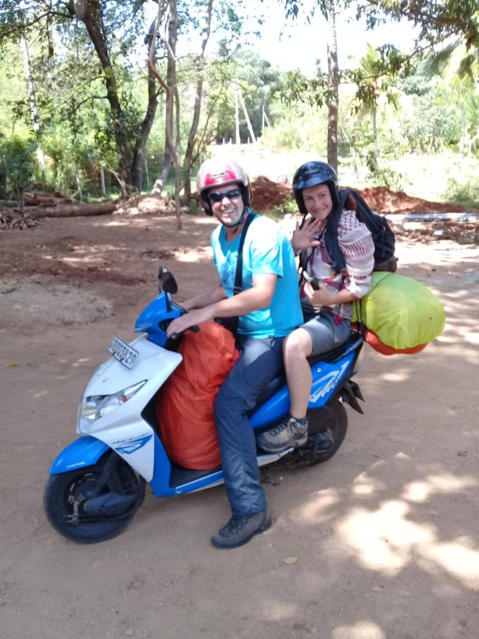 פולונרואה Kithmi Resort מראה חיצוני תמונה