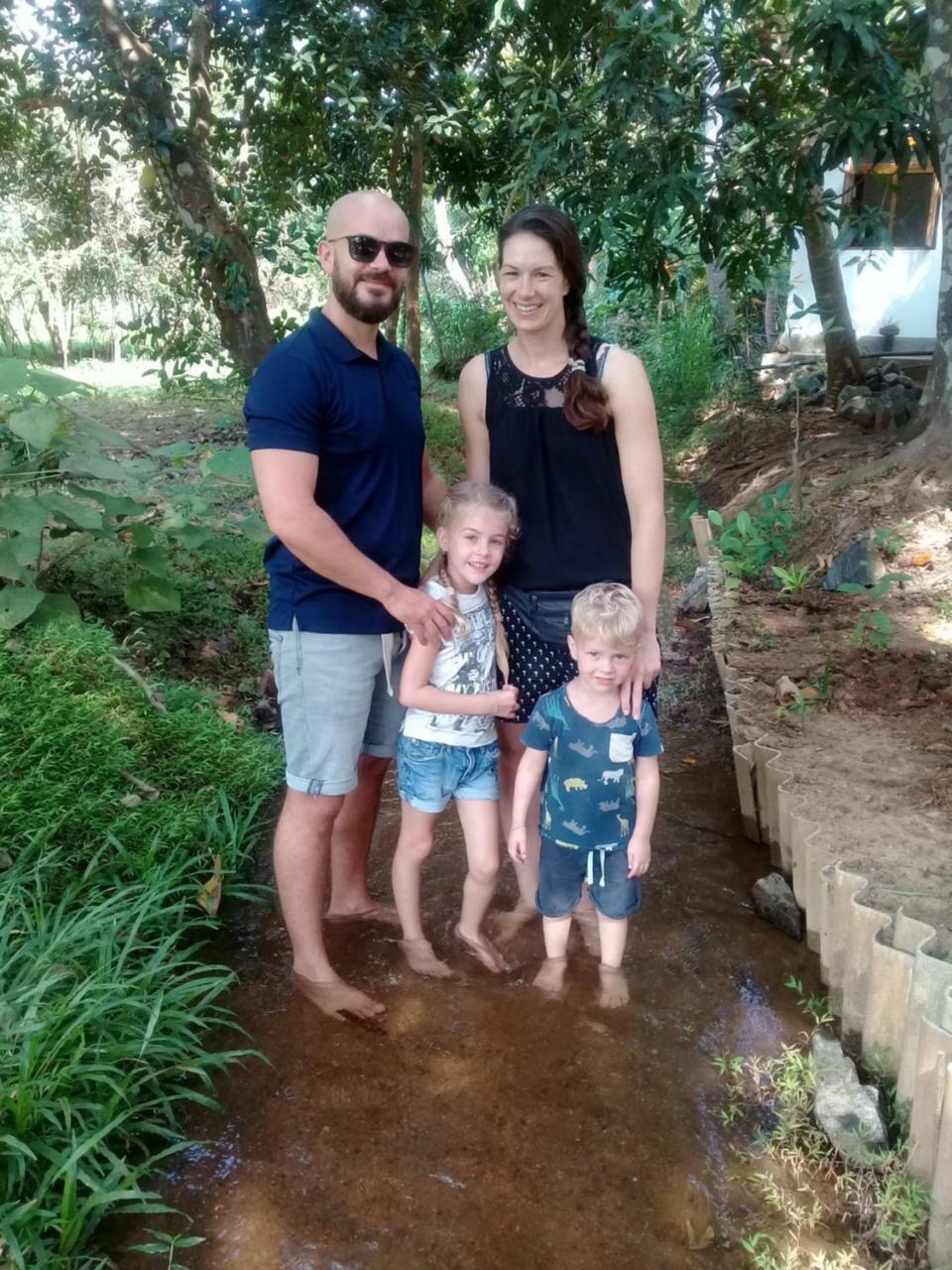 פולונרואה Kithmi Resort מראה חיצוני תמונה